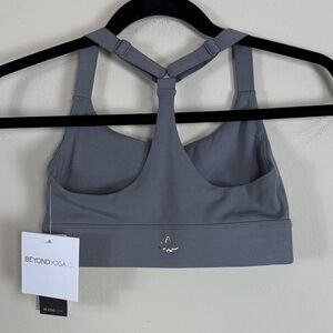 NWT Beyond Yoga Racerback Bra in Iron Grey Size XS